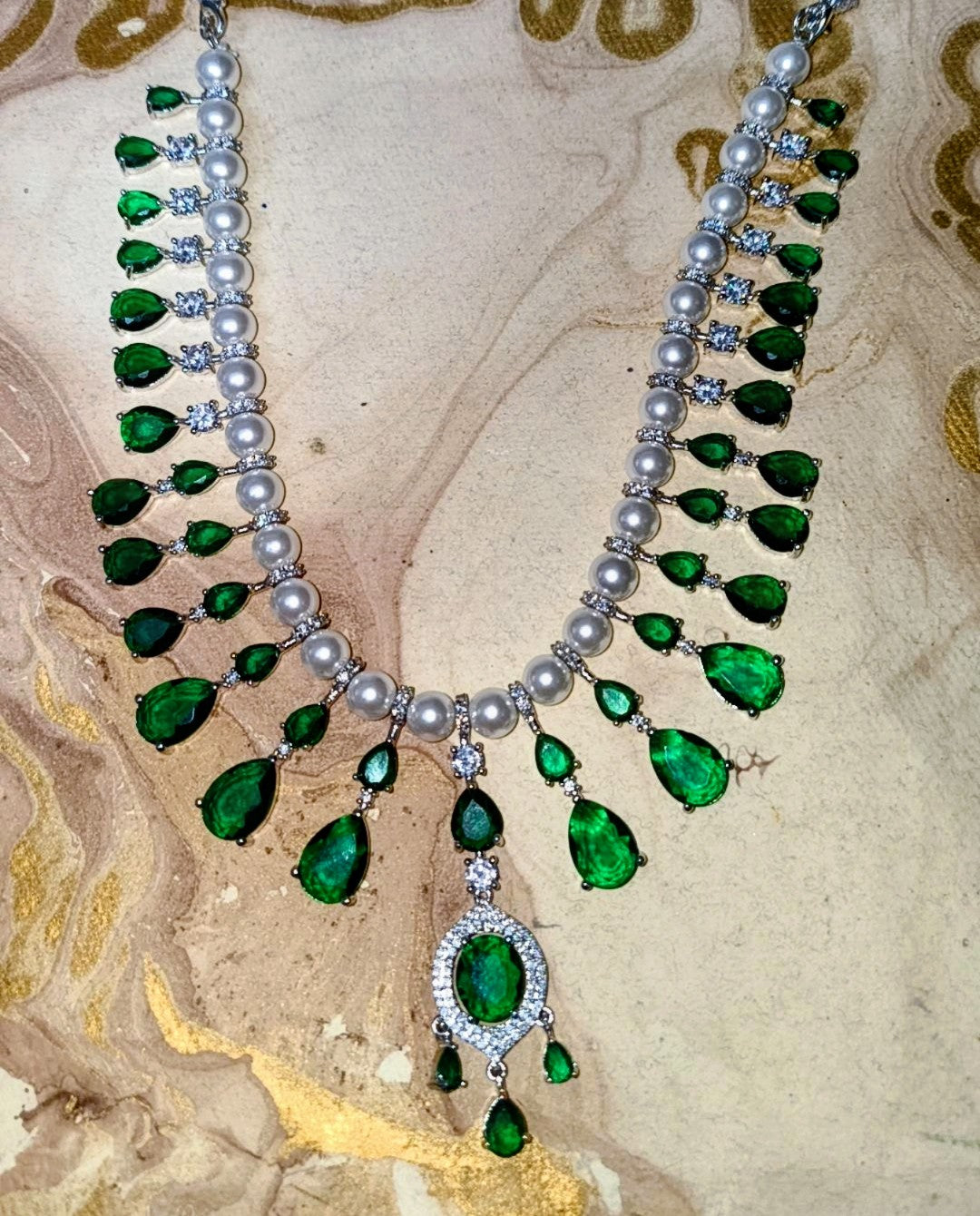 Emerald Royale Pearl Cascade Necklace Set