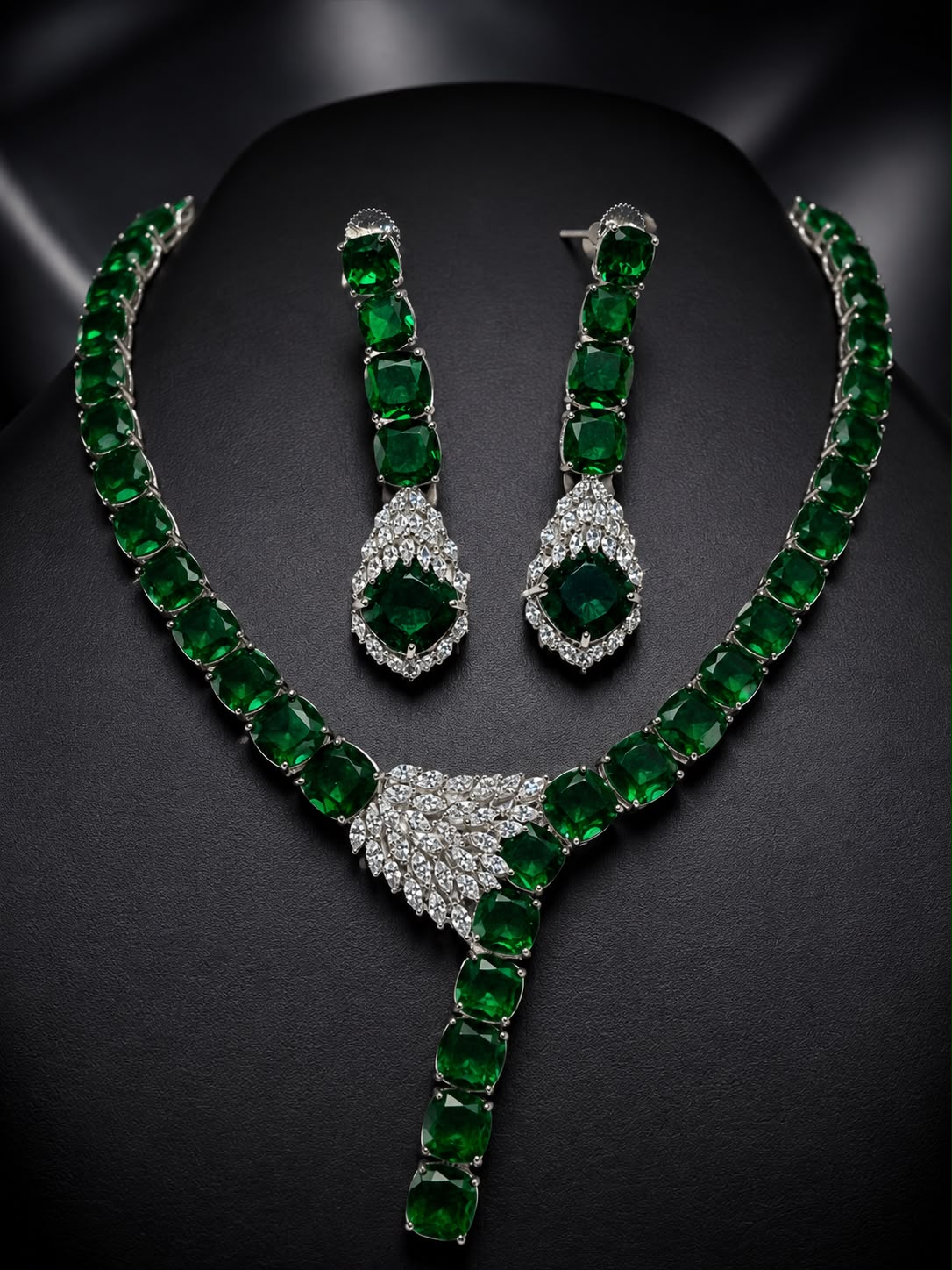 Emerald Maharani Royale Necklace Set