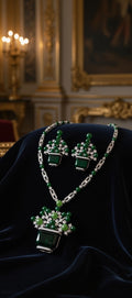 Green gemstone jewelry set 
