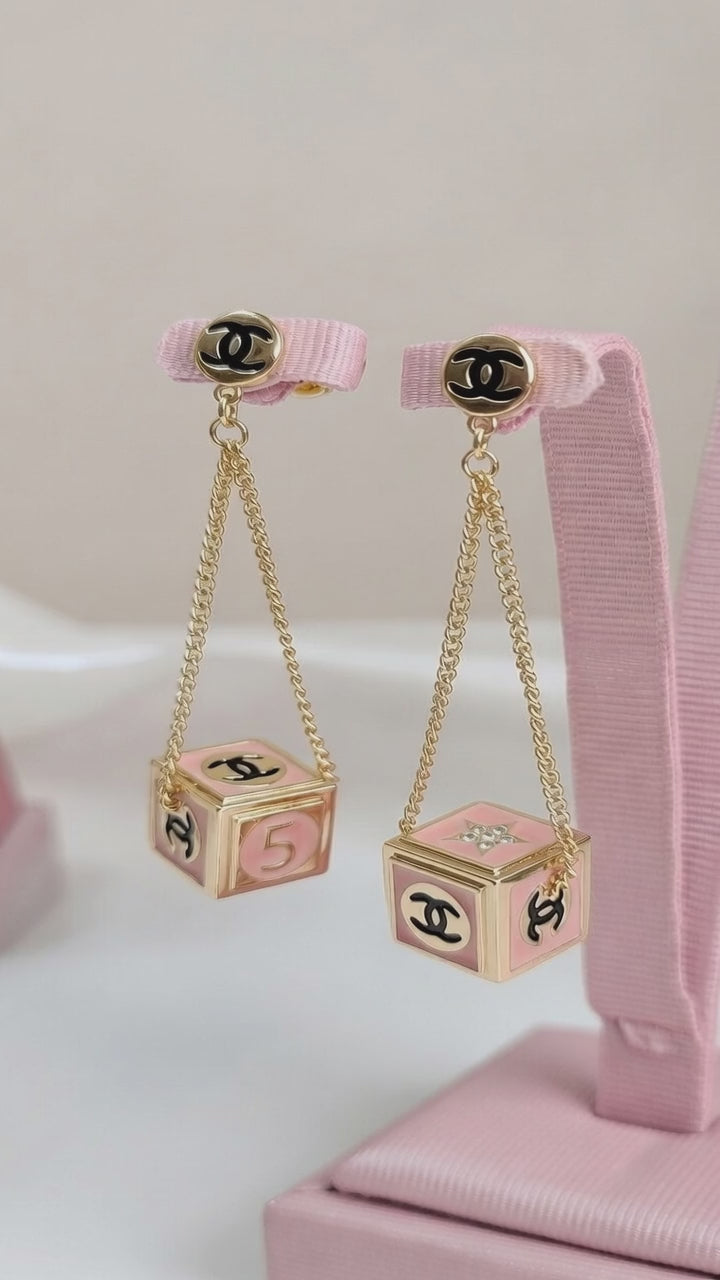 Elegant Modern Dangling Earrings