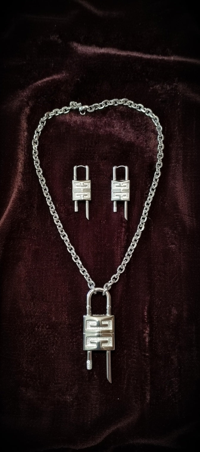 Luxury Metal Necklace Set