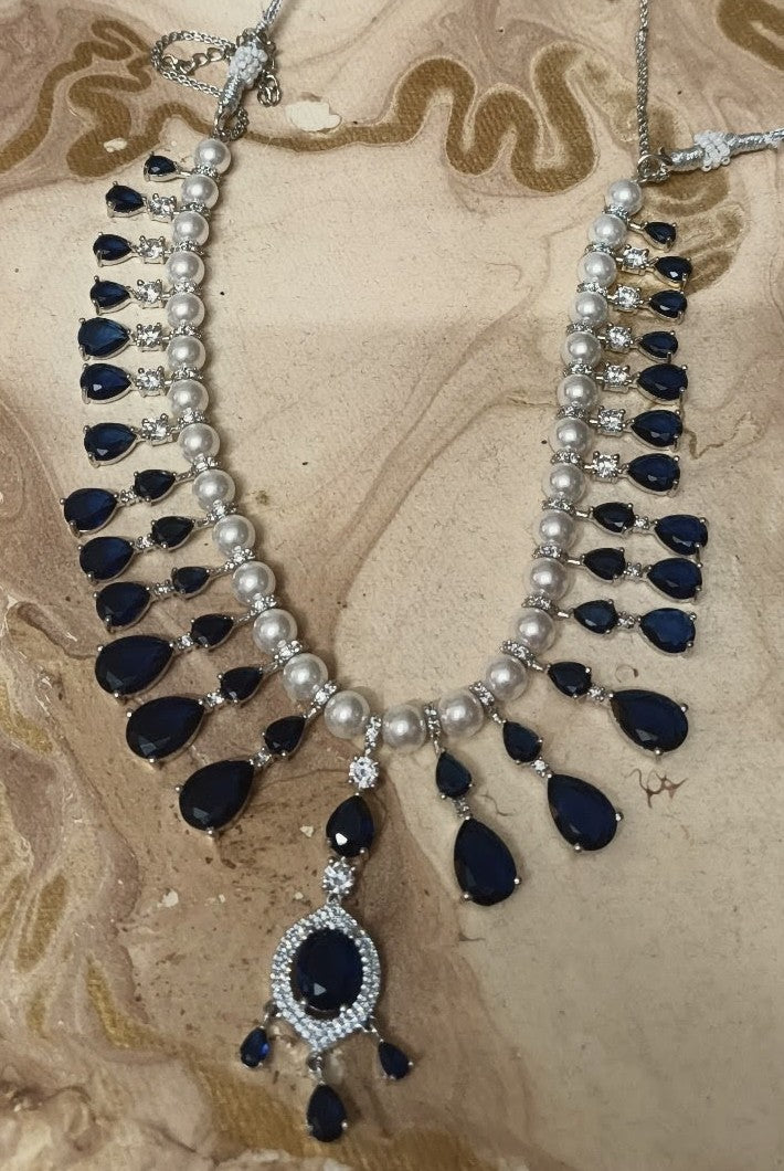 Emerald Royale Pearl Cascade Necklace Set