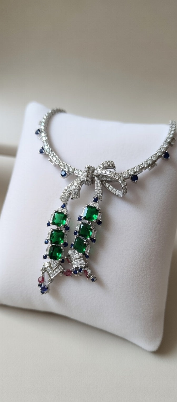 Emerald Royale Bow Necklace Set